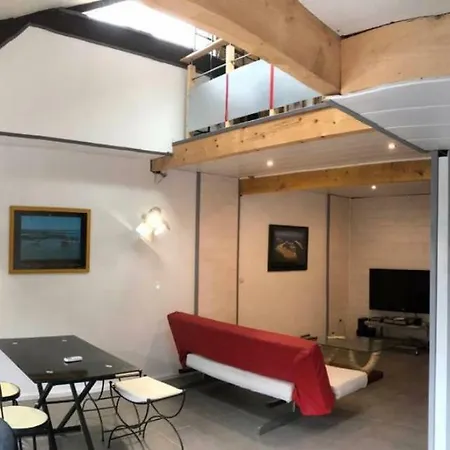 La Cabane Rustique Du Bassin Apartment *